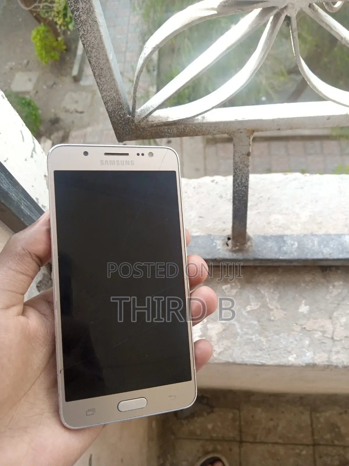 Samsung Galaxy J5 16 GB Gold