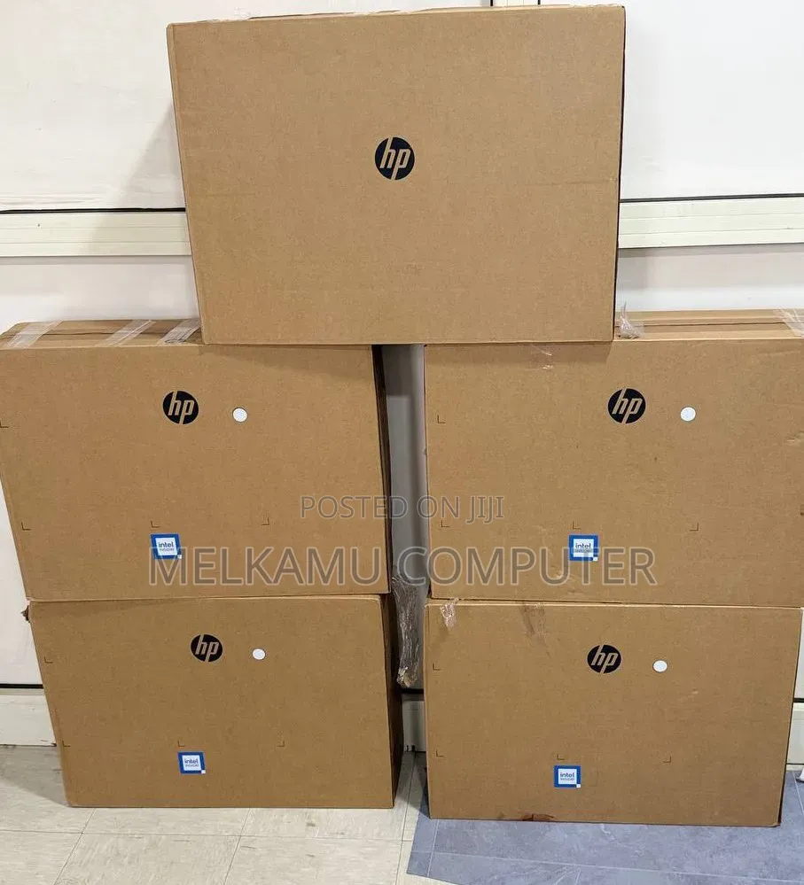 New HP 200 G4 22 All-in-One 8GB Intel Core i5 SSD 512GB