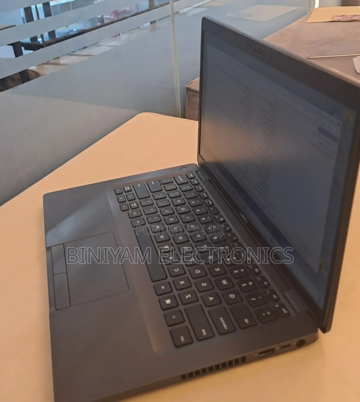 New Laptop Dell Latitude 5400 8GB Intel Core i7 SSD 512GB
