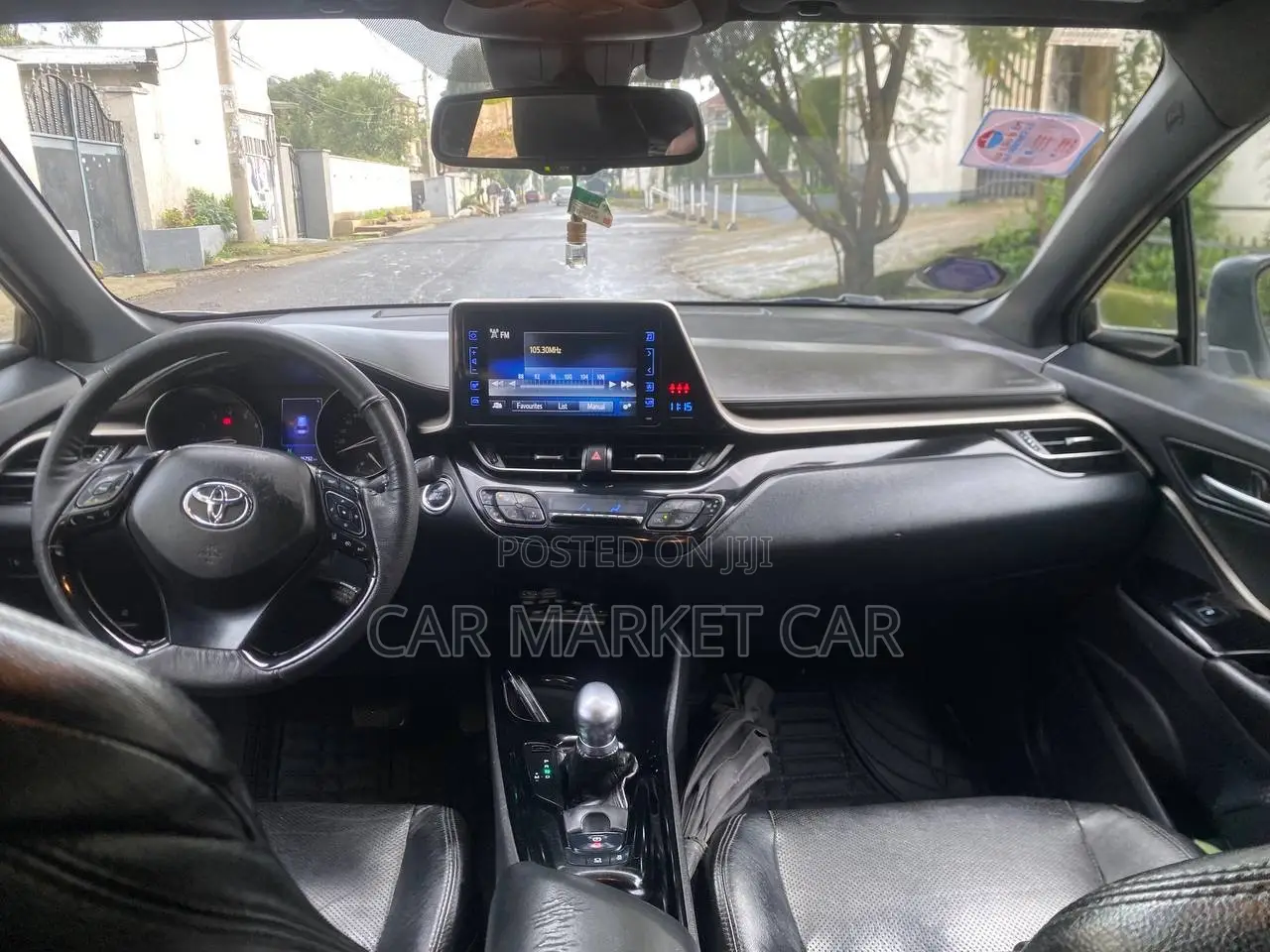 Toyota C-HR XLE Prermium FWD (2.0L 4cyl 2AM) 2018 Silver
