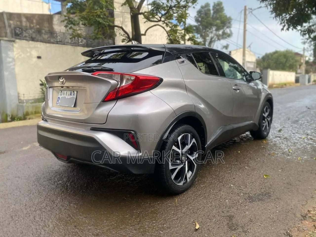 Toyota C-HR XLE Prermium FWD (2.0L 4cyl 2AM) 2018 Silver