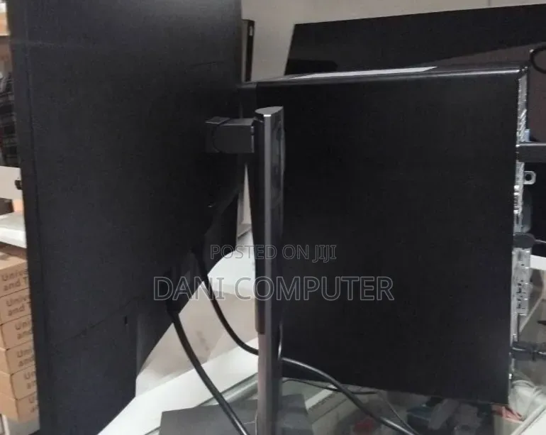 New Desktop Computer Dell OptiPlex 3080 8GB Intel Core i7 SSD 512GB