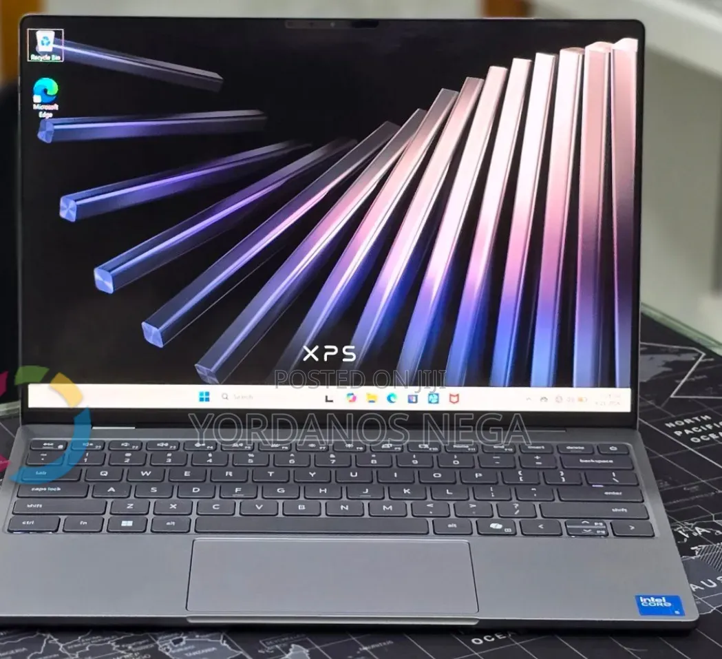 New Laptop Dell XPS 13 8GB Intel Core 5 SSD 512GB