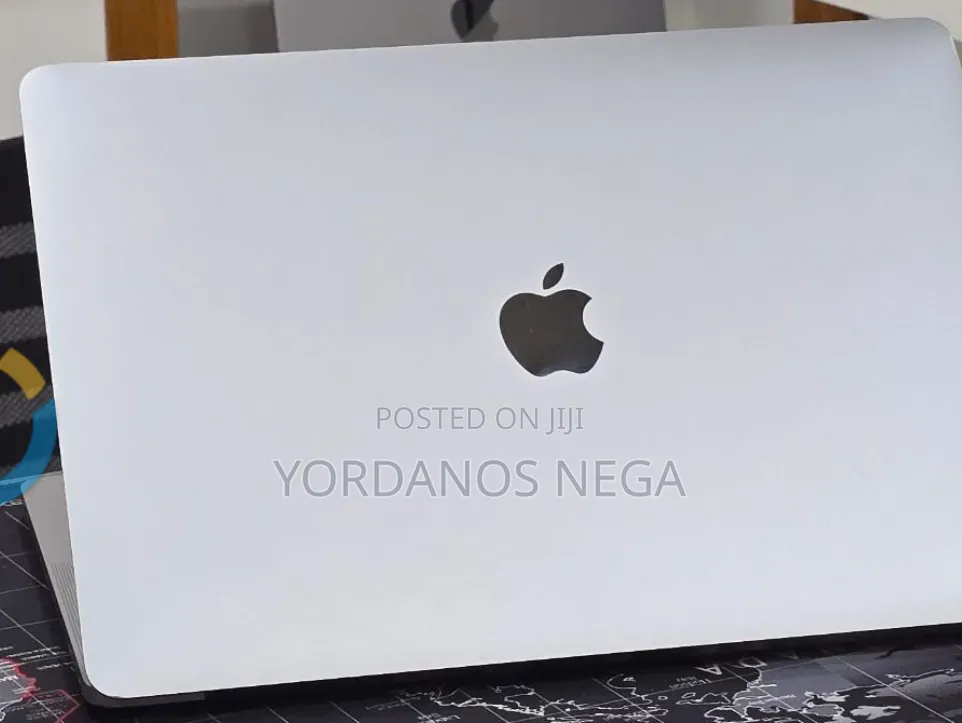 New Laptop Apple MacBook Pro 2020 M1 8GB Apple M1 SSD 256GB