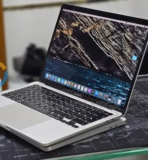 New Laptop Apple MacBook Pro 2020 32GB Intel Core i7 SSD 512GB