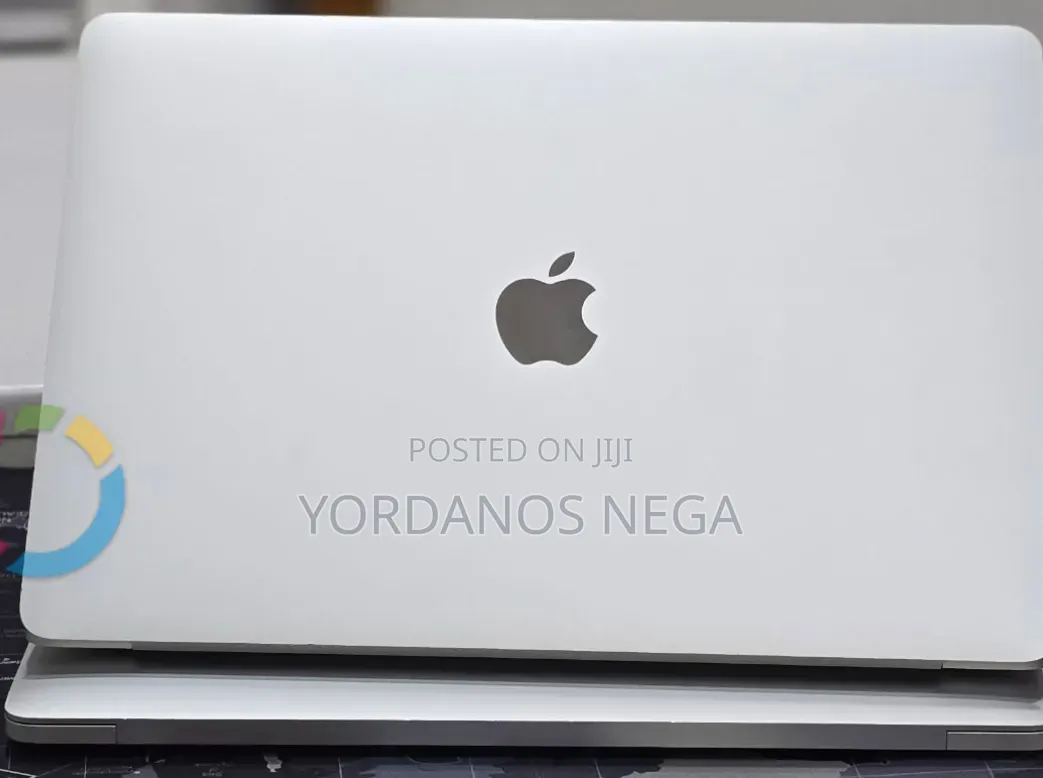 New Laptop Apple MacBook Pro 2020 32GB Intel Core i7 SSD 512GB