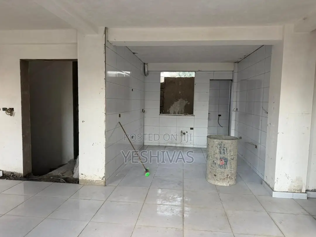 3bdrm Block of Flats in Bole for sale