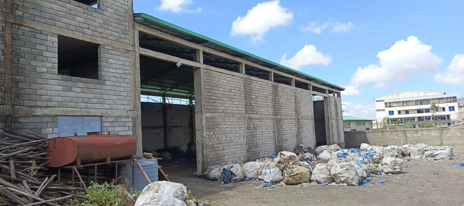 መጋዘን ለሽያጭ Warehouse for Sale
