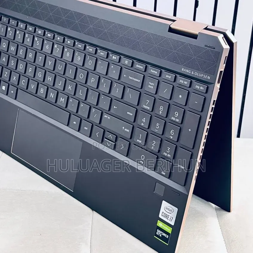 New Laptop HP Spectre 16GB Intel Core i7 SSD 1T
