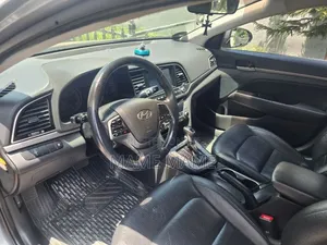 Hyundai Avante 2017 Gray