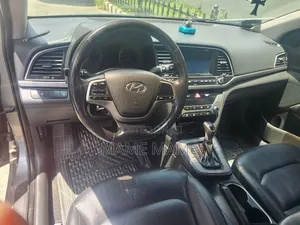 Hyundai Avante 2017 Gray