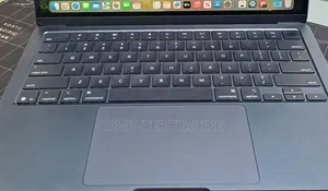 New Laptop Apple MacBook Air 2025 M4 16GB Intel Core i7 SSD 256GB