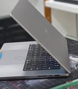 New Laptop Apple MacBook Pro 2021 M1 Max 64GB Apple M1 Max SSD 1T
