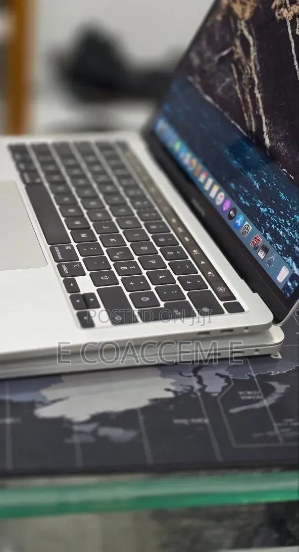 New Laptop Apple MacBook Pro 2015 16GB Intel Core i5 SSD 256GB