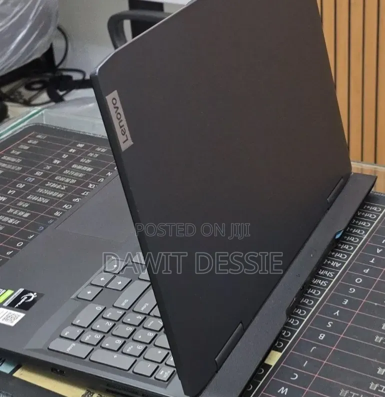 New Laptop Lenovo 16GB Intel Core i5 SSD 512GB