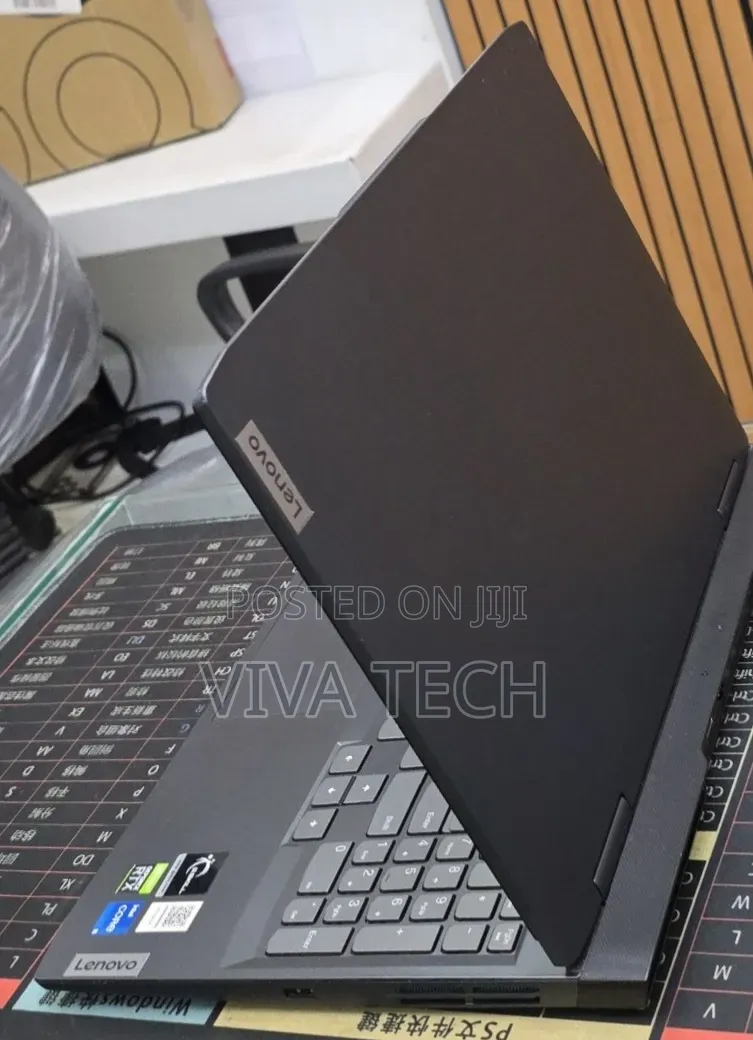 New Laptop Lenovo 16GB Intel Core i5 SSD 512GB