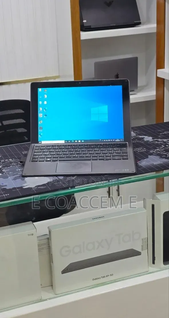 New Laptop HP X2 8GB Intel Core i7 SSD 256GB
