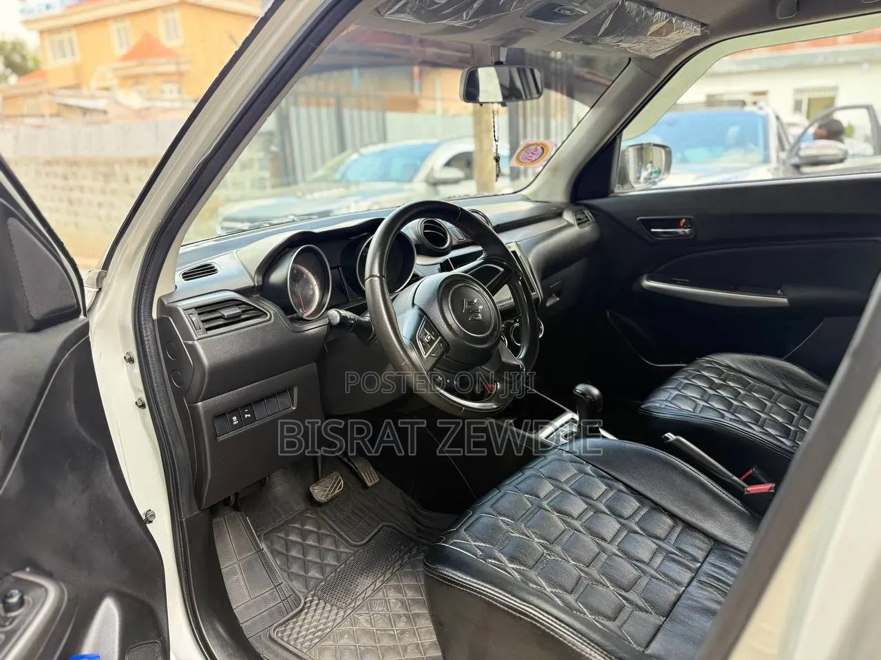 Suzuki Swift 2022 Silver