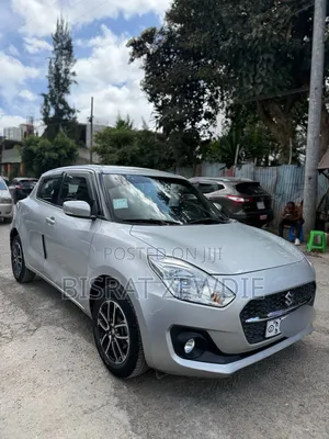 Suzuki Swift 2022 Silver