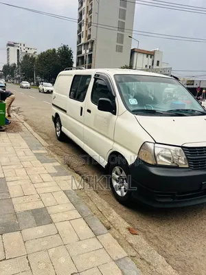 Toyota HiAce 2008 White