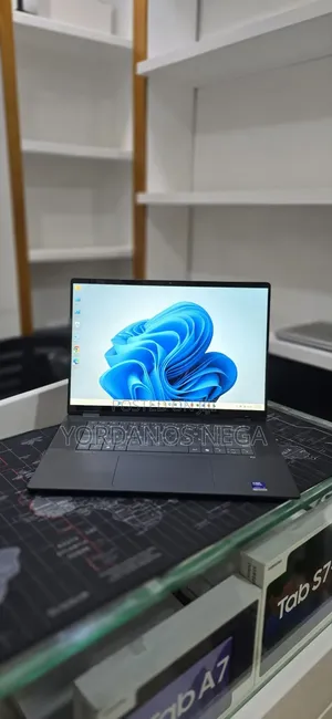 New Laptop HP OmniBook X Flip 16" 16GB Intel Core Ultra 7 SSD 1T