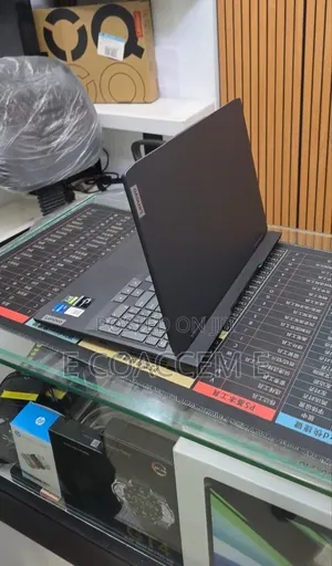 New Laptop Lenovo LOQ 15ARP9 16GB Intel Core i5 SSD 512GB