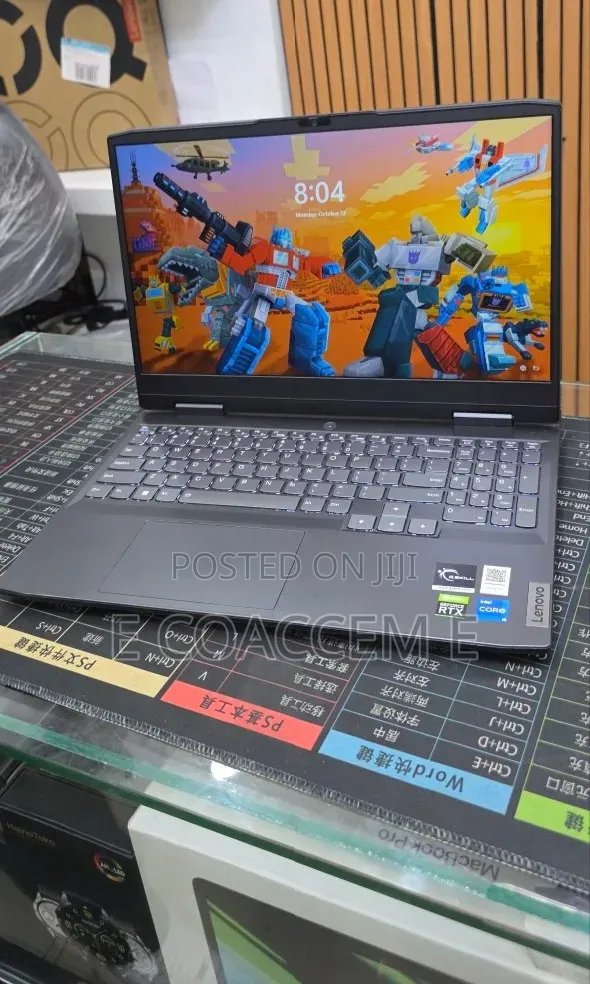 New Laptop Lenovo LOQ 15ARP9 16GB Intel Core i5 SSD 512GB