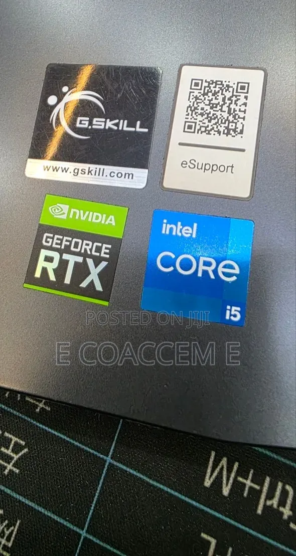 New Laptop Lenovo LOQ 15ARP9 16GB Intel Core i5 SSD 512GB