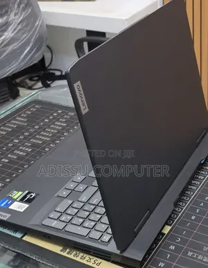 New Laptop Lenovo 16GB Intel Core i5 SSD 512GB
