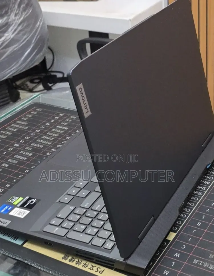 New Laptop Lenovo 16GB Intel Core i5 SSD 512GB