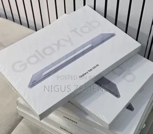 New Laptop Samsung Galaxy Book4 8GB SSD 128GB