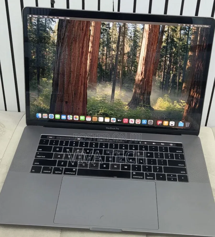 New Laptop Apple MacBook Pro 2019 16GB Intel Core i9 SSD 512GB