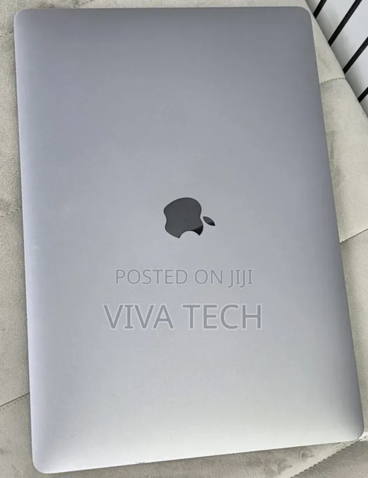 New Laptop Apple MacBook Pro 2019 16GB Intel Core i9 SSD 512GB