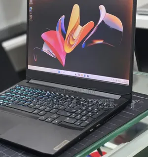 New Laptop Lenovo 8GB Intel Core i5 SSD 512GB