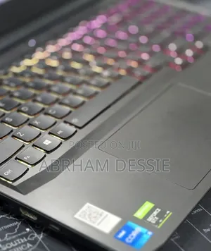 New Laptop Lenovo 8GB Intel Core i5 SSD 512GB