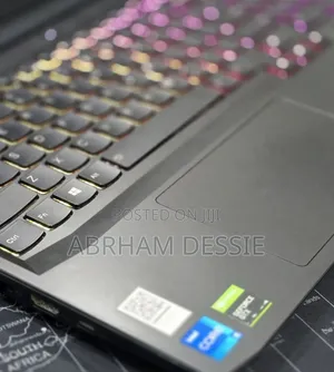 New Laptop Lenovo 8GB Intel Core i5 SSD 512GB