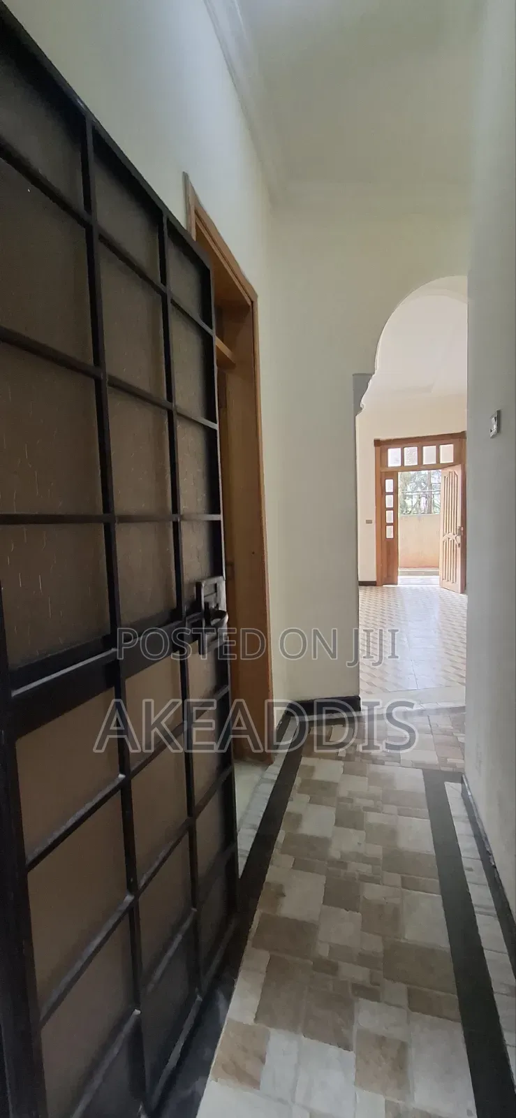 Furnished 5bdrm Villa in Bole Ayat for sale
