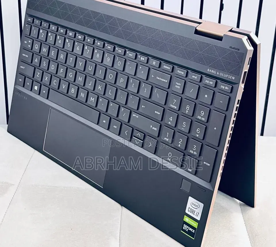 New Laptop HP Spectre 16GB Intel Core i7 SSD 1T