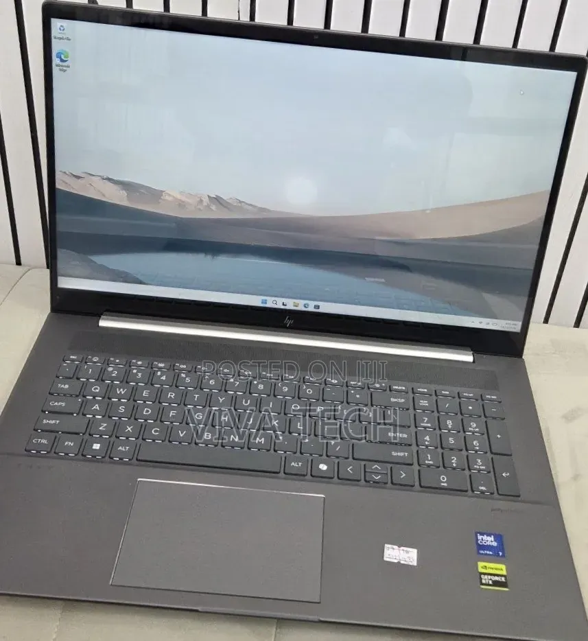 New Laptop HP Envy 17 16GB Intel Core Ultra 7 SSD 512GB