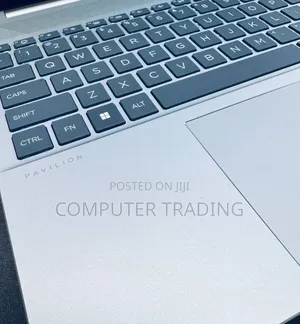 New Laptop HP Pavilion 17 16GB Intel Core i7 SSD 1T