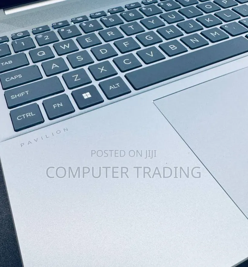 New Laptop HP Pavilion 17 16GB Intel Core i7 SSD 1T