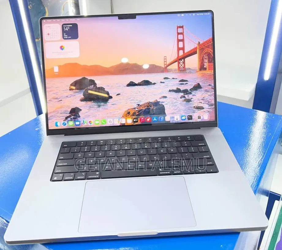New Laptop Apple MacBook Pro 2021 M1 32GB Apple M1 Pro SSD 1T