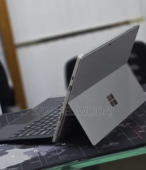 New Laptop Microsoft Surface 16GB Intel Core i5 SSD 256GB