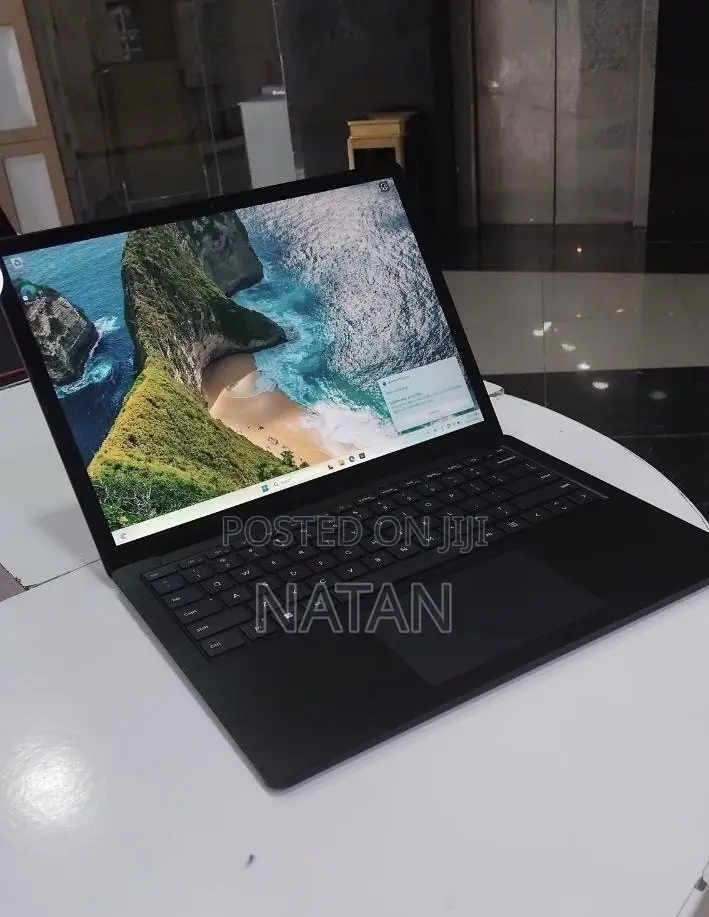 New Laptop Microsoft Surface Laptop 5 16GB Intel Core i7 SSD 256GB