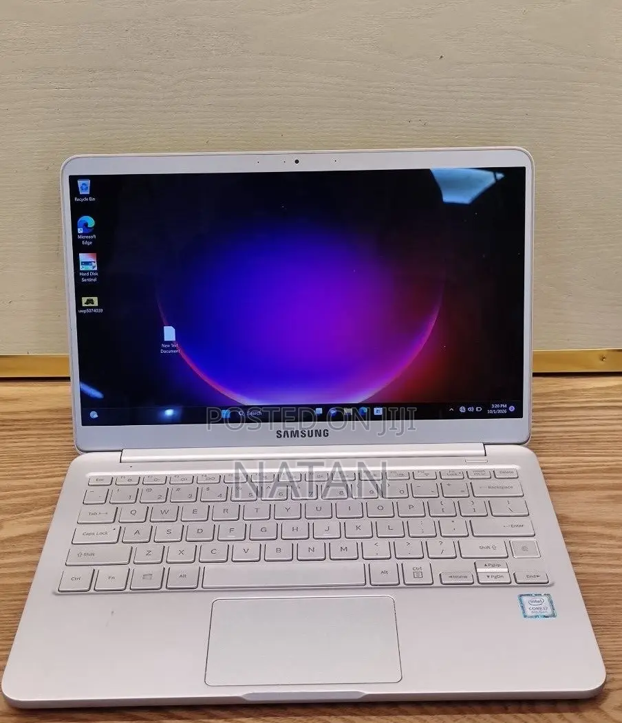 New Laptop Samsung 8GB Intel Core i7 SSD 256GB