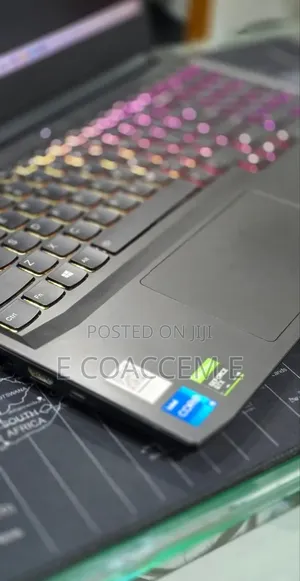 New Laptop Lenovo IdeaPad Z580 8GB Intel Core i5 SSD 512GB