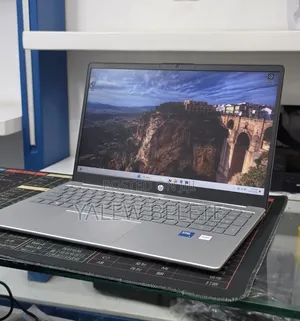 New Laptop HP Stream Notebook 16GB Intel Core 5 SSD 512GB