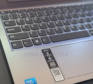 New Laptop Lenovo 8GB Intel Core i3 SSD 256GB