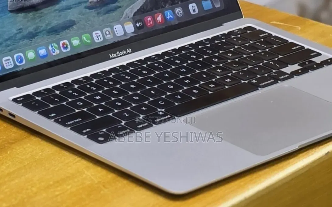 New Laptop Apple MacBook Air 2020 M1 8GB Apple M1 SSD 256GB