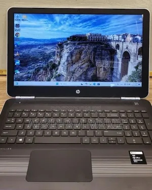 New Laptop HP Pavilion 15 8GB Intel Core i5 SSD 256GB